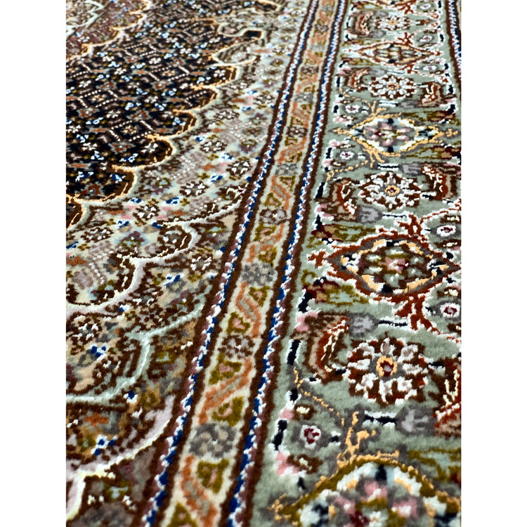 فرش دستبافت تبریز نقشه ماهی 1.5 متری